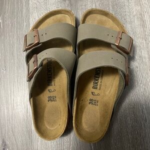 Womens Birkenstock sandals size 7-7.5